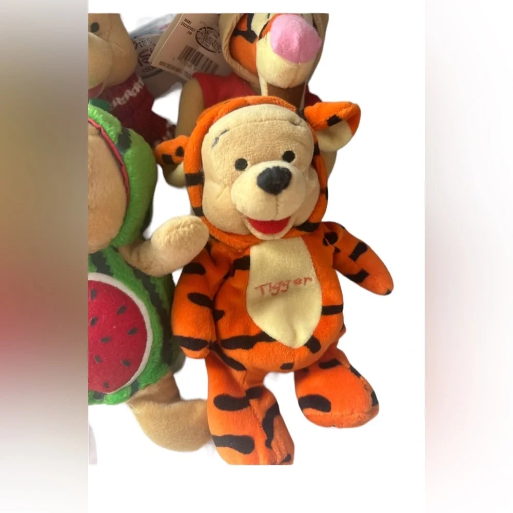 Vintage Disney Winnie the Pooh & Tigger Small Beanie Plush in costumes Lot of 4‎